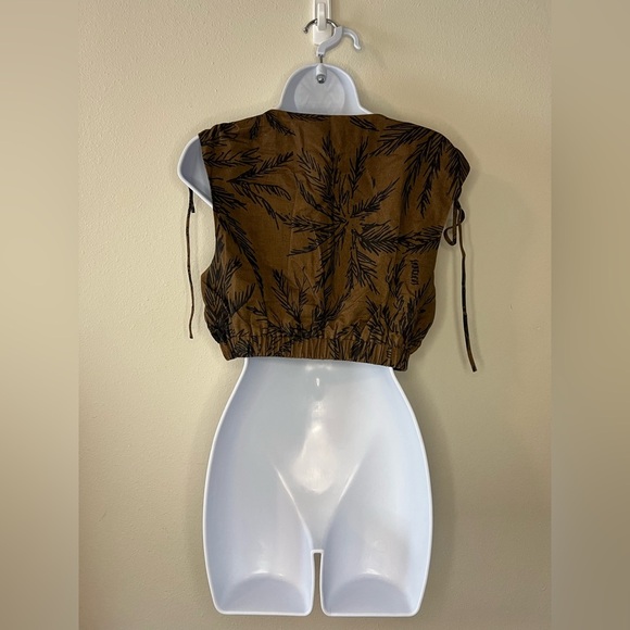 Charlie Holiday Linen Blend Chloe Printed Crop Top in a US size 6, NWT! - Picture 6 of 10